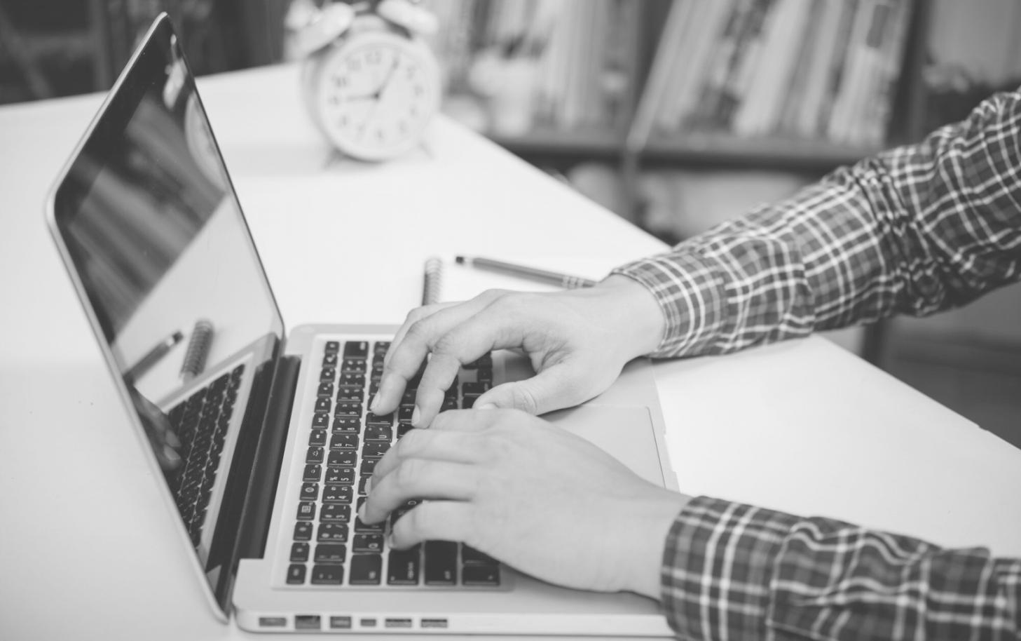 Stok yönetimi yazılımları ve dashboard görünümleri