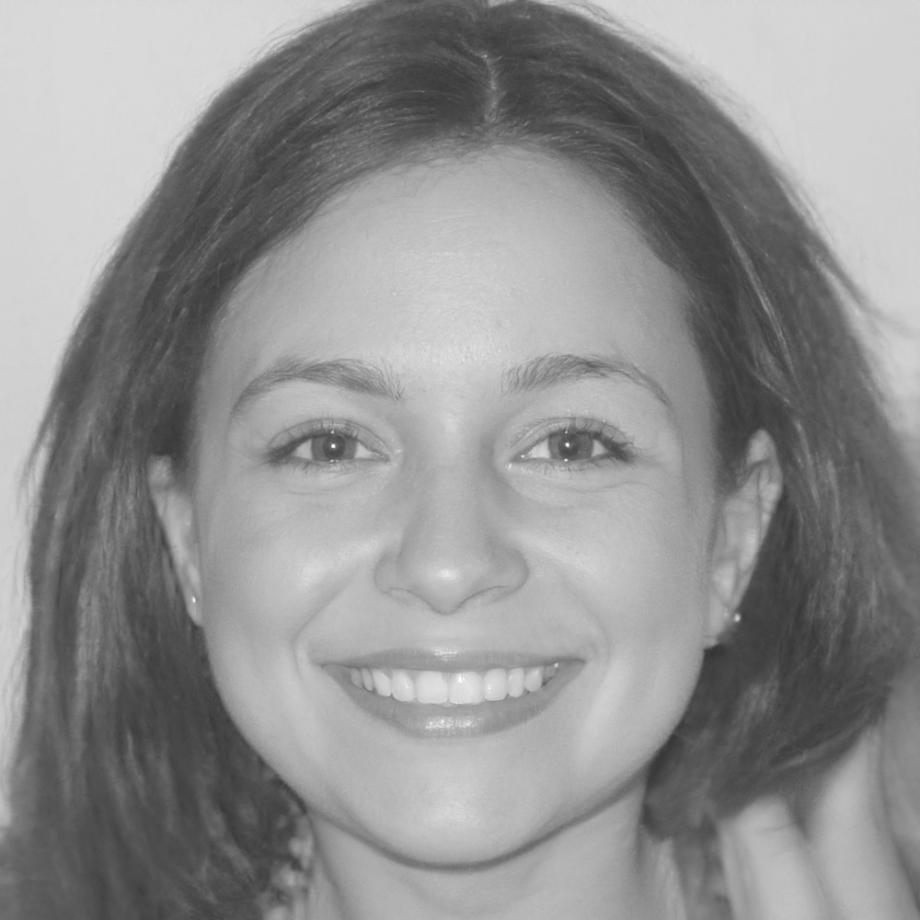 Elif Özkan - Tedarik Zinciri Uzmanı